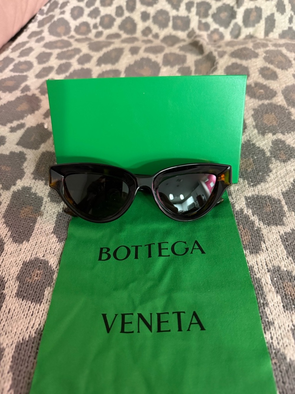 Bottega Veneta Tortoiseshell Cat-Eye Sunglasses - Dark Brown - Picture 2 of 5